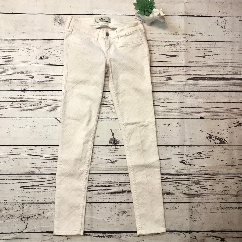 HOLLISTER white diamond quilt pattern skinny jean